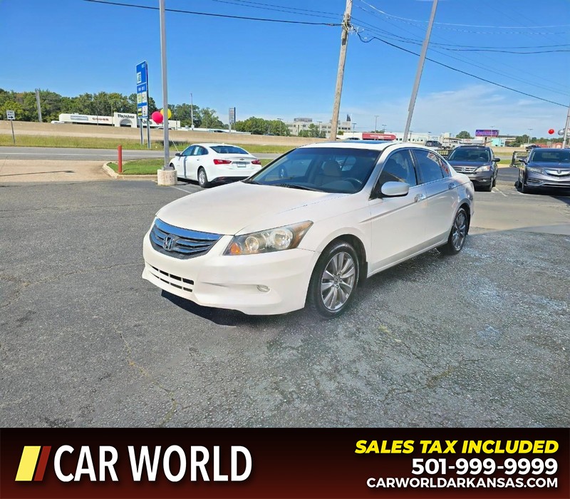 Honda Accord Sedan Vehicle Full-screen Gallery Image 3