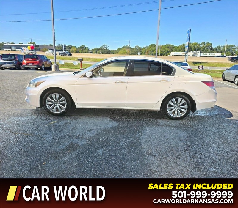 Honda Accord Sedan Vehicle Full-screen Gallery Image 4