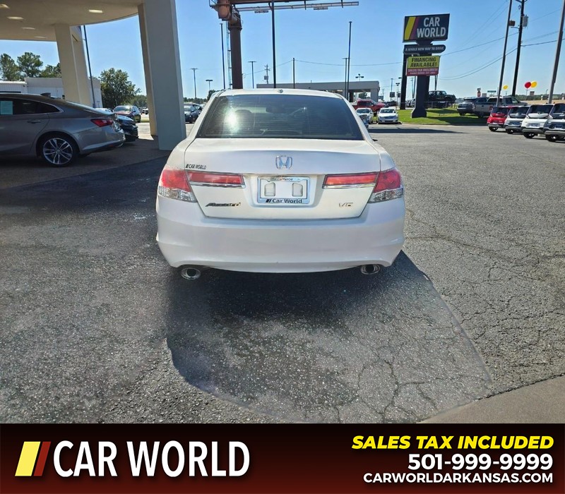 Honda Accord Sedan Vehicle Full-screen Gallery Image 5