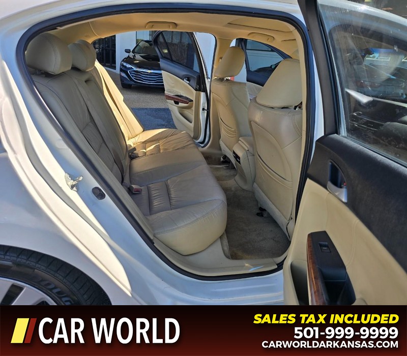 Honda Accord Sedan Vehicle Full-screen Gallery Image 12