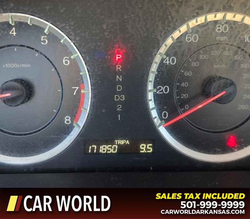 Honda Accord Sedan Vehicle Full-screen Gallery Image 15