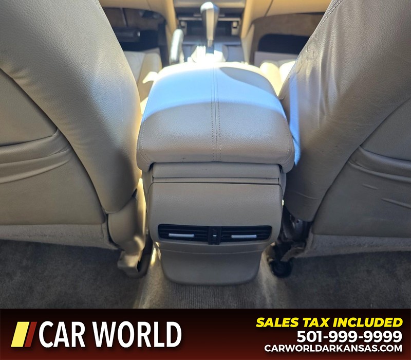 Honda Accord Sedan Vehicle Full-screen Gallery Image 20