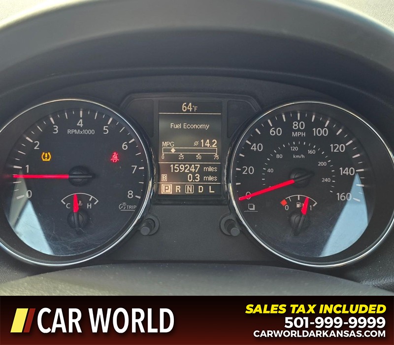 Nissan Rogue Vehicle Full-screen Gallery Image 17