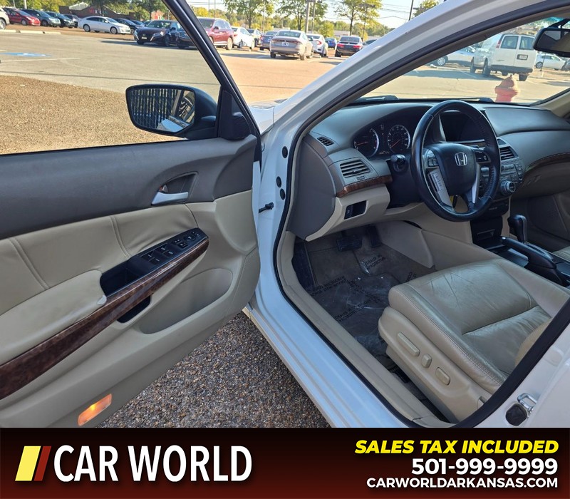 Honda Accord Sedan Vehicle Full-screen Gallery Image 7