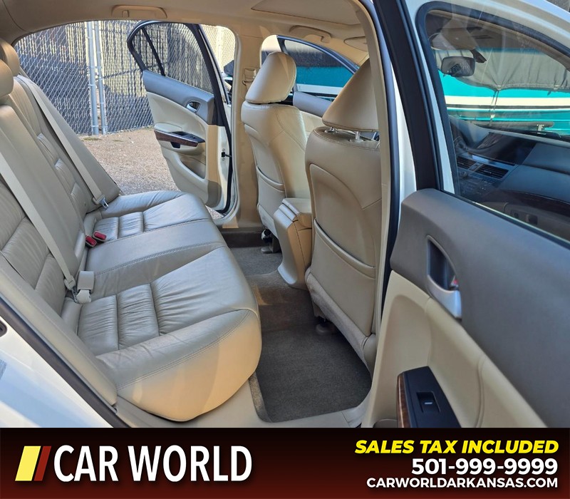 Honda Accord Sedan Vehicle Full-screen Gallery Image 12