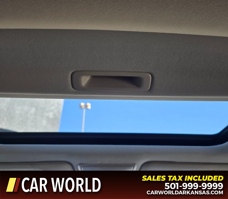 Honda Accord Sedan Vehicle Full-screen Gallery Image 19