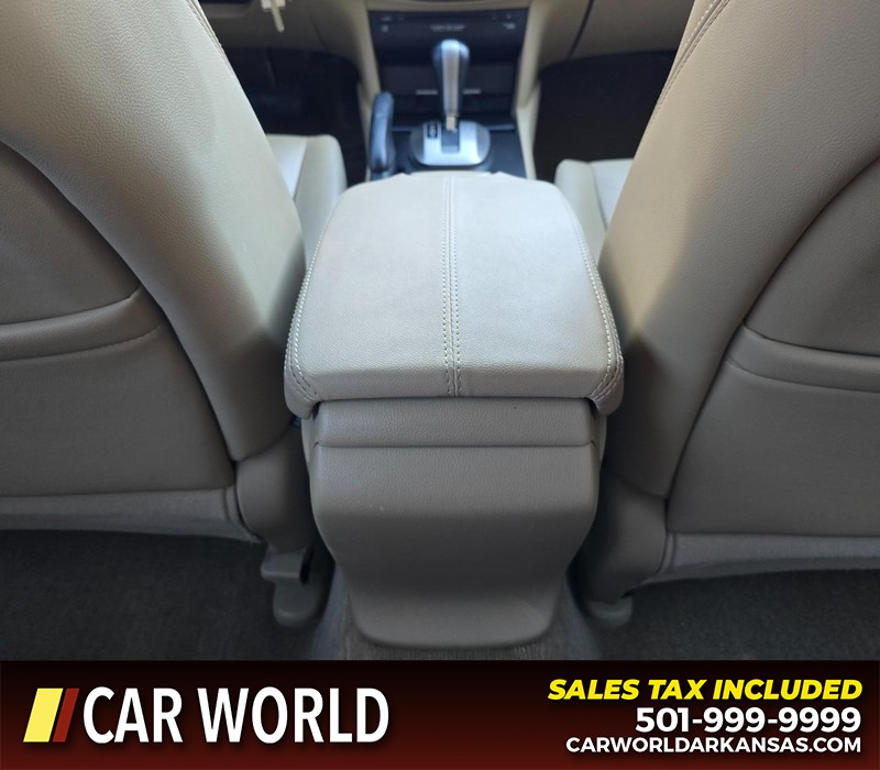 Honda Accord Sedan Vehicle Full-screen Gallery Image 20