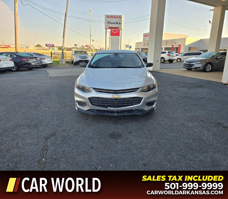 Chevrolet Malibu Vehicle Full-screen Gallery Image 2