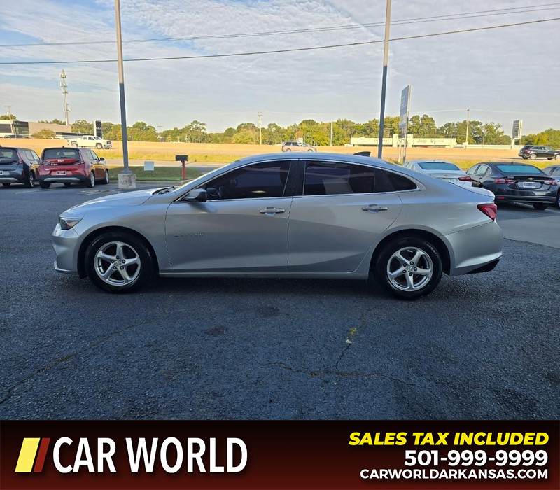 Chevrolet Malibu Vehicle Full-screen Gallery Image 4