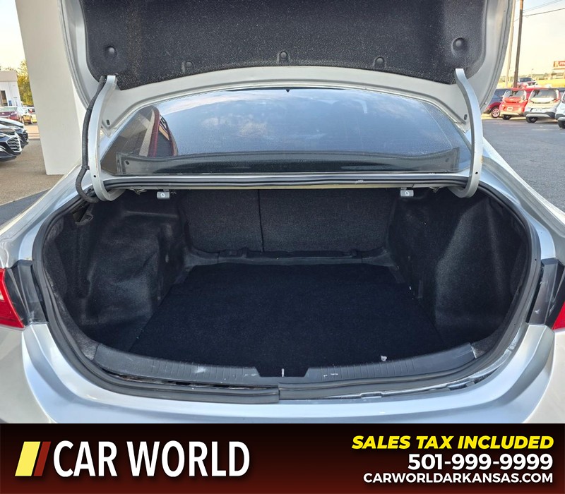 Chevrolet Malibu Vehicle Full-screen Gallery Image 13