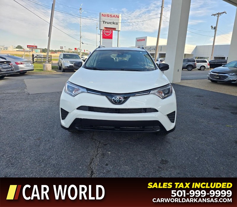 Toyota RAV4 Vehicle Full-screen Gallery Image 2