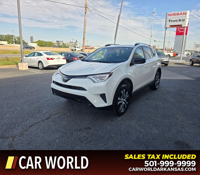 Toyota RAV4 Vehicle Full-screen Gallery Image 3