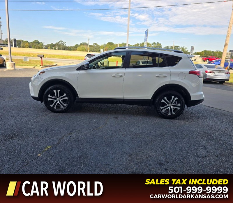 Toyota RAV4 Vehicle Full-screen Gallery Image 4