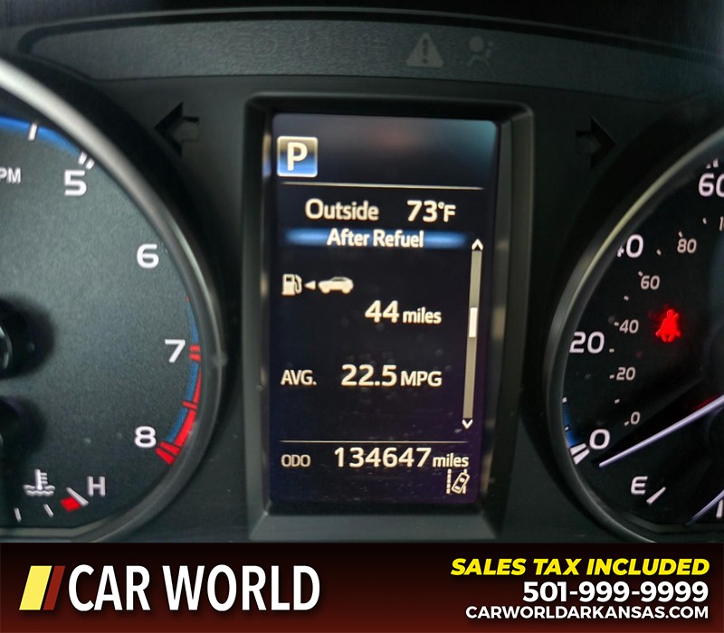 Toyota RAV4 Vehicle Full-screen Gallery Image 16