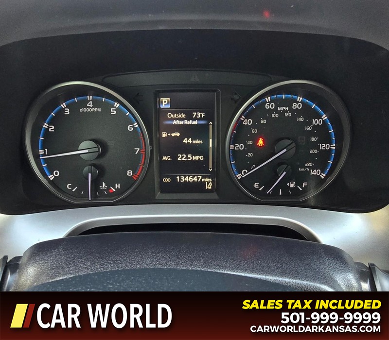 Toyota RAV4 Vehicle Full-screen Gallery Image 17