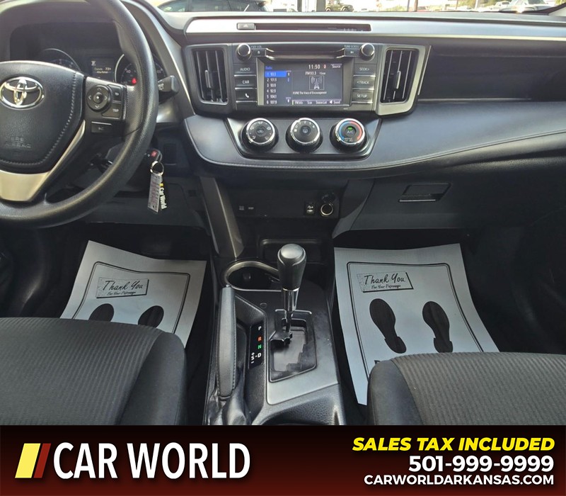 Toyota RAV4 Vehicle Full-screen Gallery Image 18