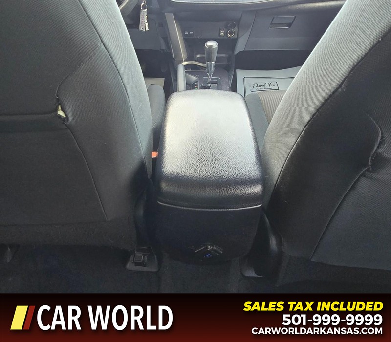 Toyota RAV4 Vehicle Full-screen Gallery Image 19