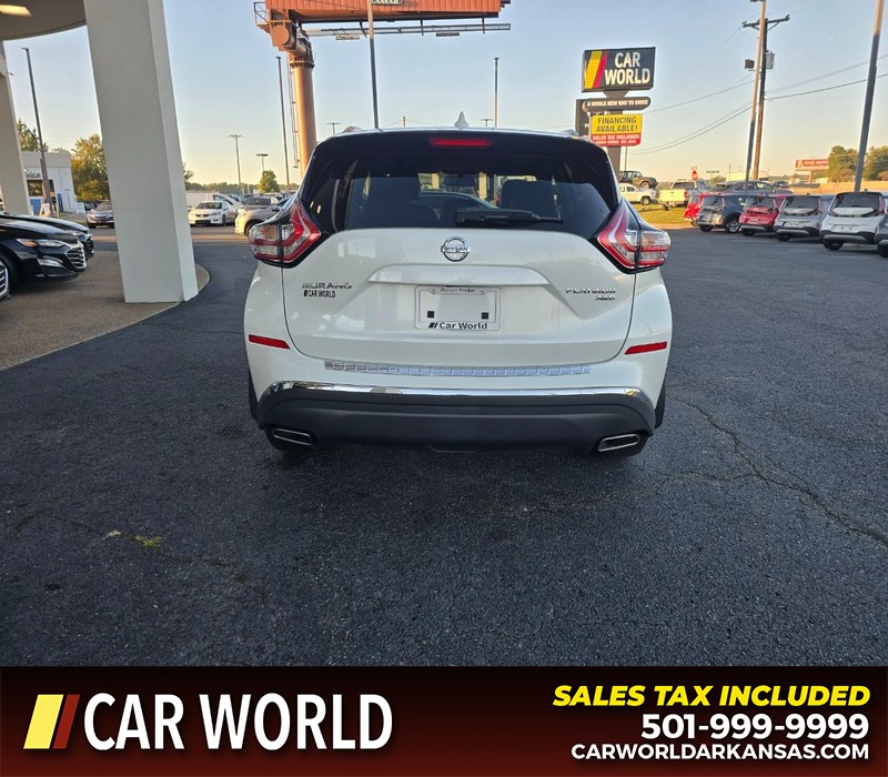 Nissan Murano Vehicle Full-screen Gallery Image 5