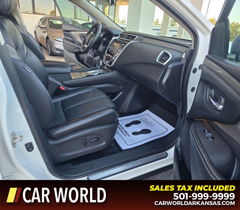 Nissan Murano Vehicle Full-screen Gallery Image 11