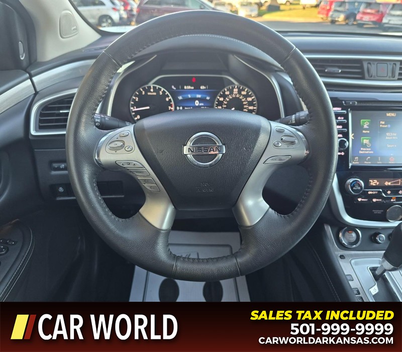 Nissan Murano Vehicle Full-screen Gallery Image 15