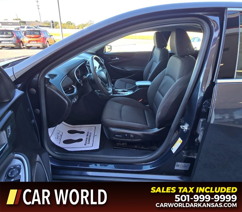 Chevrolet Malibu Vehicle Full-screen Gallery Image 8