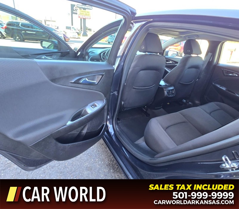 Chevrolet Malibu Vehicle Full-screen Gallery Image 9