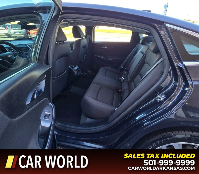 Chevrolet Malibu Vehicle Full-screen Gallery Image 10