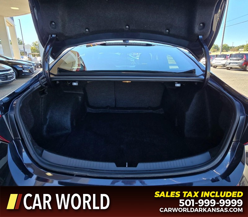 Chevrolet Malibu Vehicle Full-screen Gallery Image 13