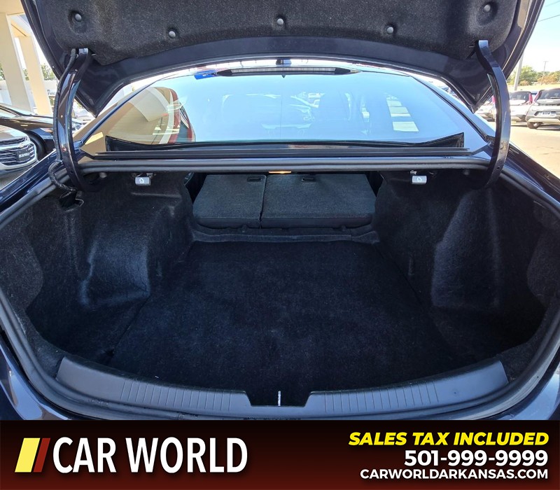 Chevrolet Malibu Vehicle Full-screen Gallery Image 14