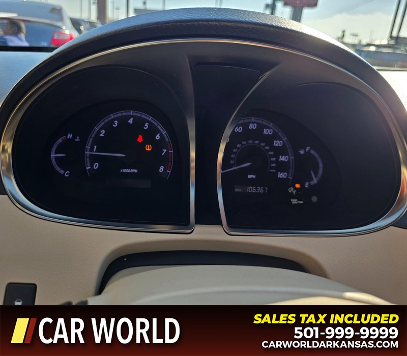 Toyota Avalon Vehicle Full-screen Gallery Image 18