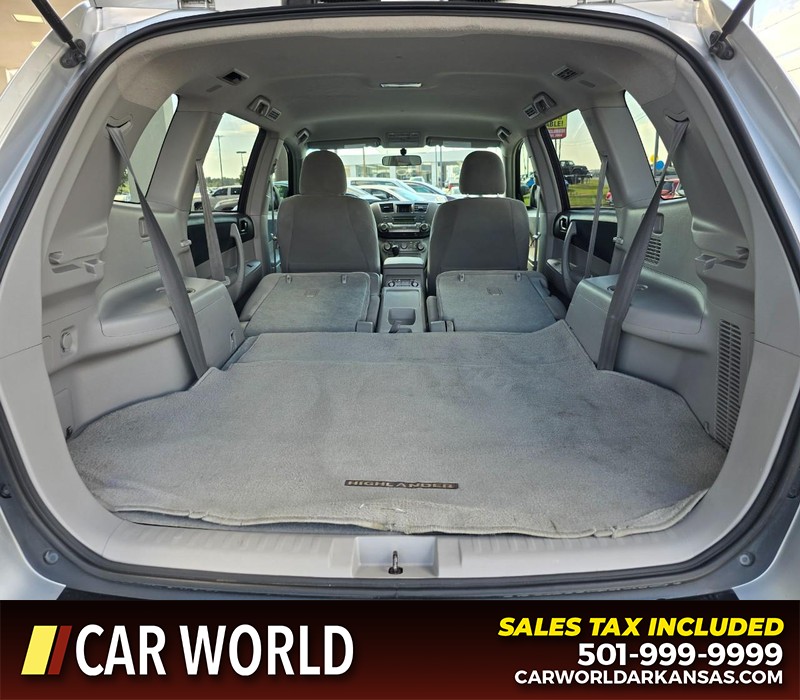 Toyota Highlander Vehicle Full-screen Gallery Image 17