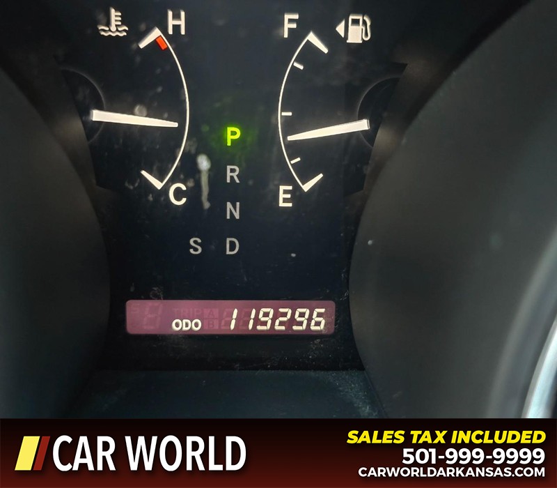 Toyota Highlander Vehicle Full-screen Gallery Image 19