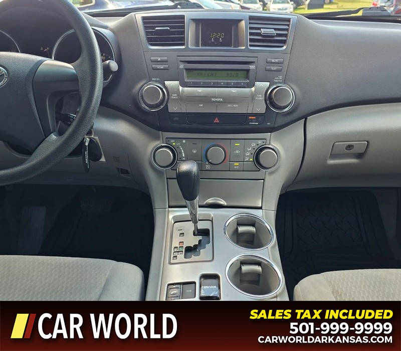 Toyota Highlander Vehicle Full-screen Gallery Image 21