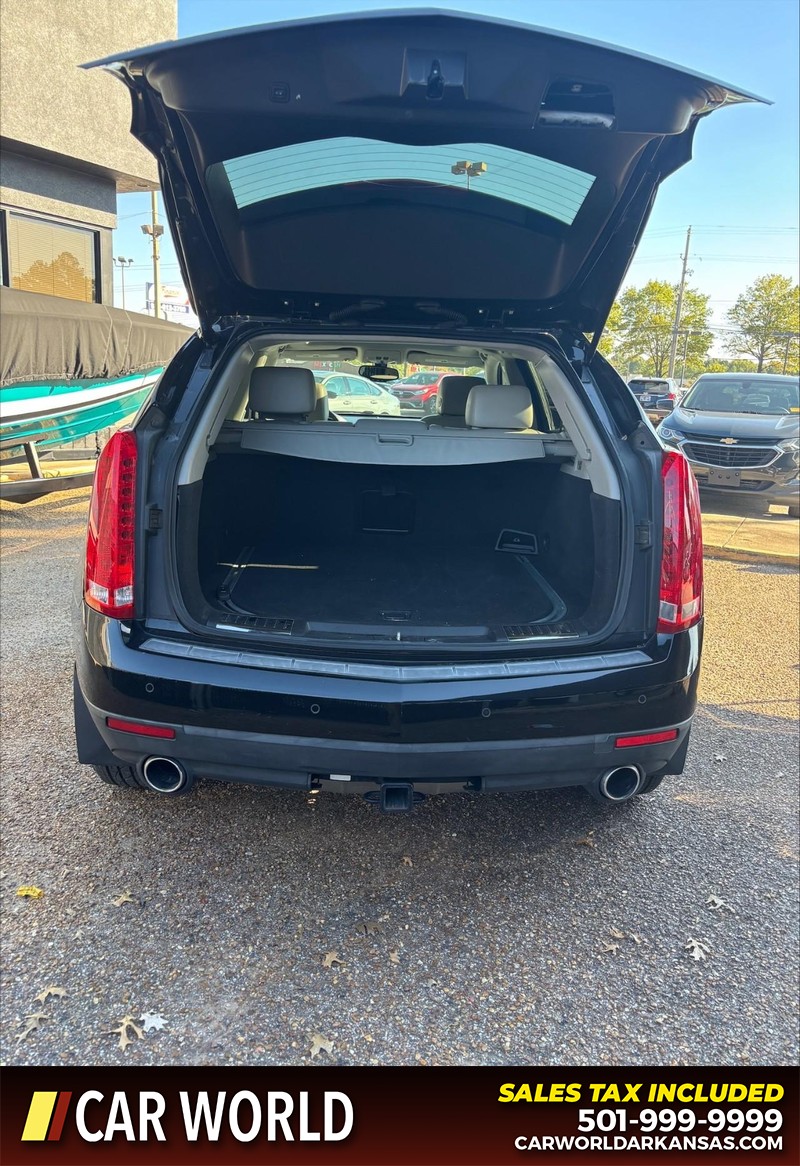 Cadillac SRX Vehicle Full-screen Gallery Image 5