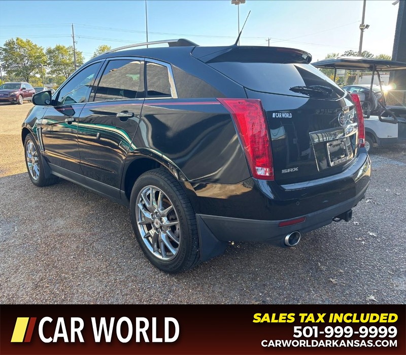 Cadillac SRX Vehicle Full-screen Gallery Image 7