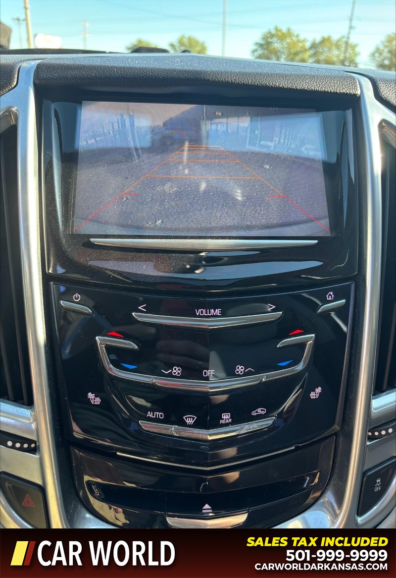 Cadillac SRX Vehicle Full-screen Gallery Image 18