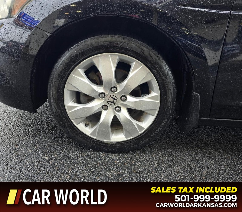 Honda Accord Sedan Vehicle Full-screen Gallery Image 6