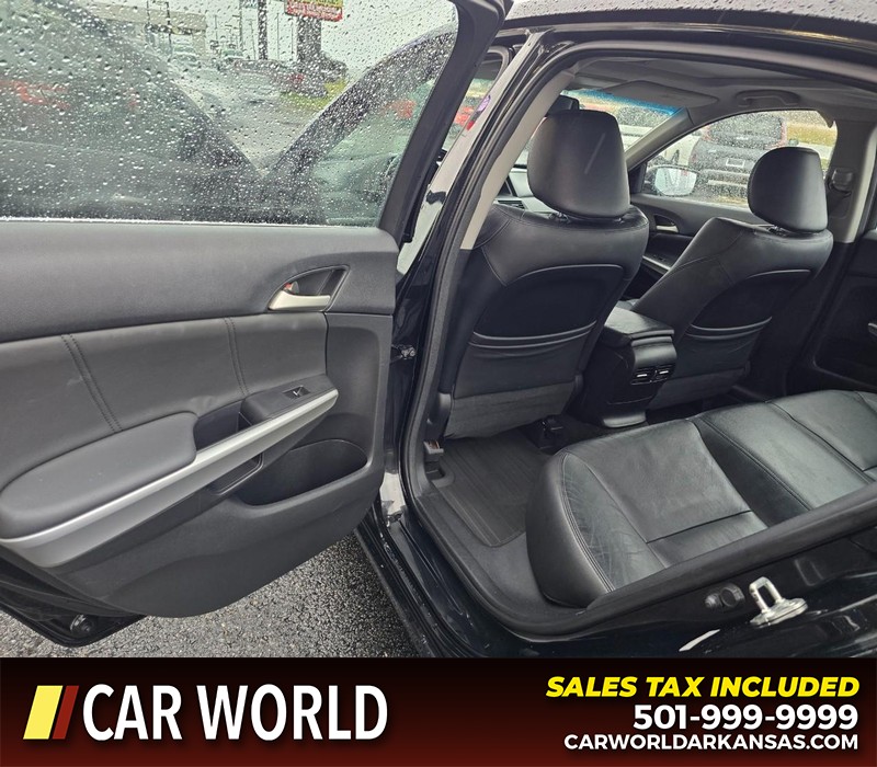 Honda Accord Sedan Vehicle Full-screen Gallery Image 9