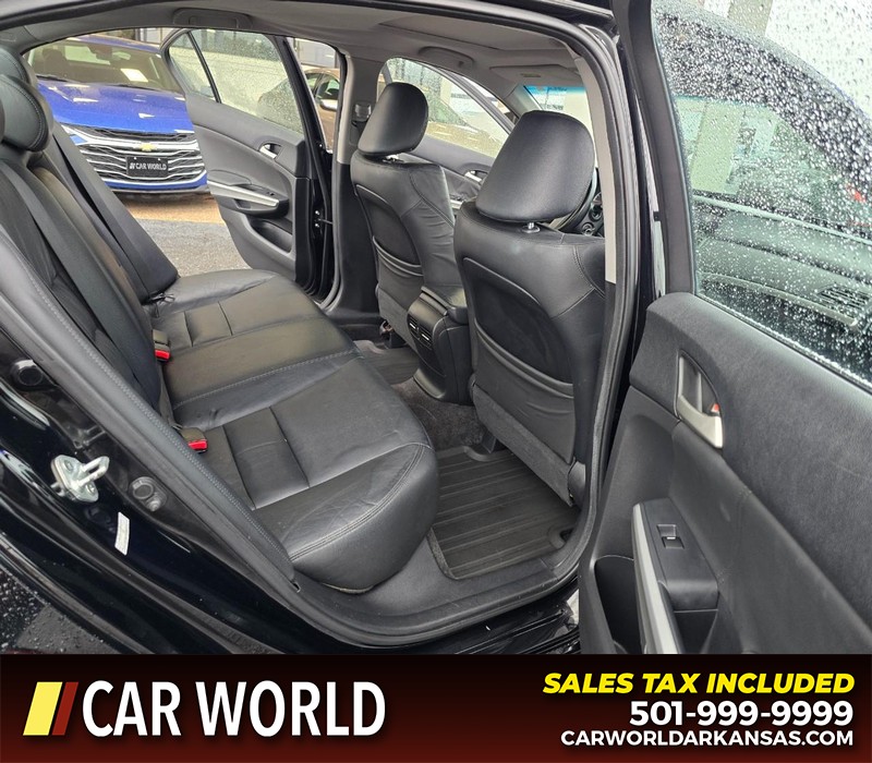 Honda Accord Sedan Vehicle Full-screen Gallery Image 12