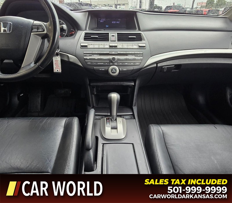 Honda Accord Sedan Vehicle Full-screen Gallery Image 17