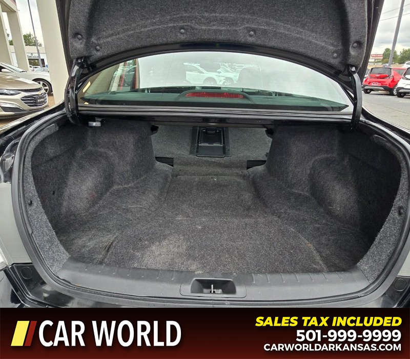 Honda Accord Sedan Vehicle Full-screen Gallery Image 14