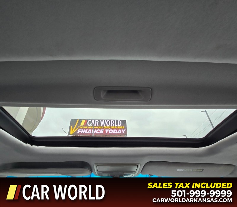 Honda Accord Sedan Vehicle Full-screen Gallery Image 19