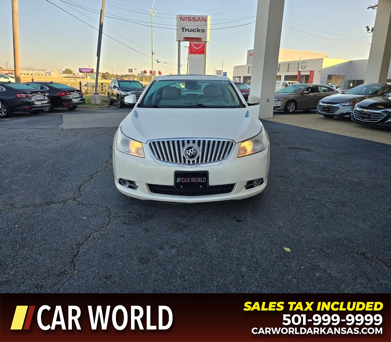 Buick LaCrosse Vehicle Full-screen Gallery Image 2