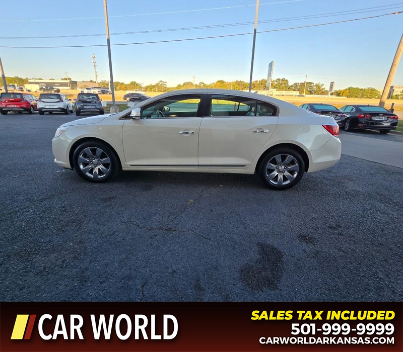 Buick LaCrosse Vehicle Full-screen Gallery Image 4