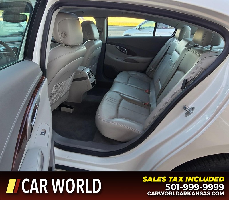 Buick LaCrosse Vehicle Full-screen Gallery Image 10