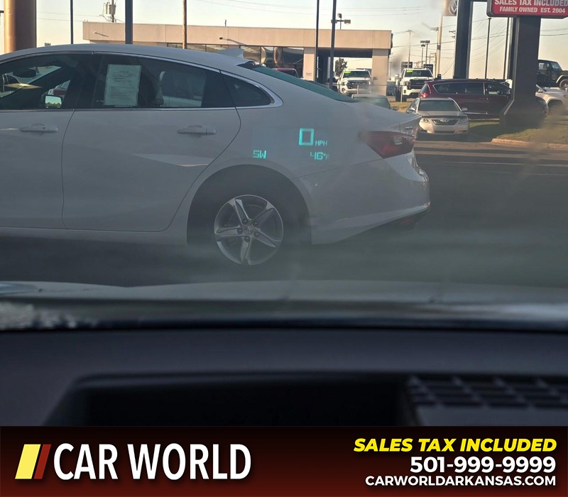 Buick LaCrosse Vehicle Full-screen Gallery Image 16