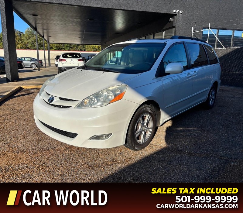 Toyota Sienna Vehicle Full-screen Gallery Image 9