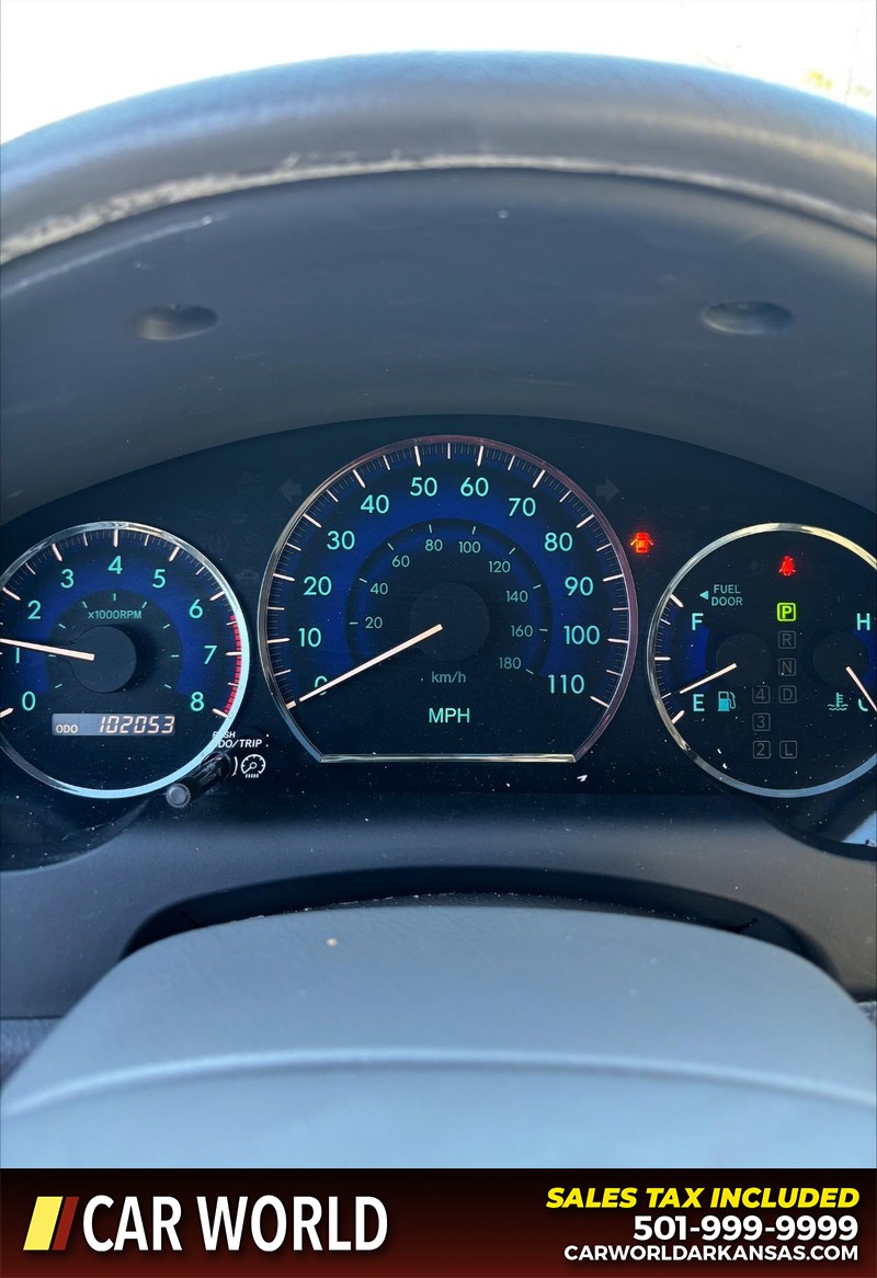 Toyota Sienna Vehicle Full-screen Gallery Image 23