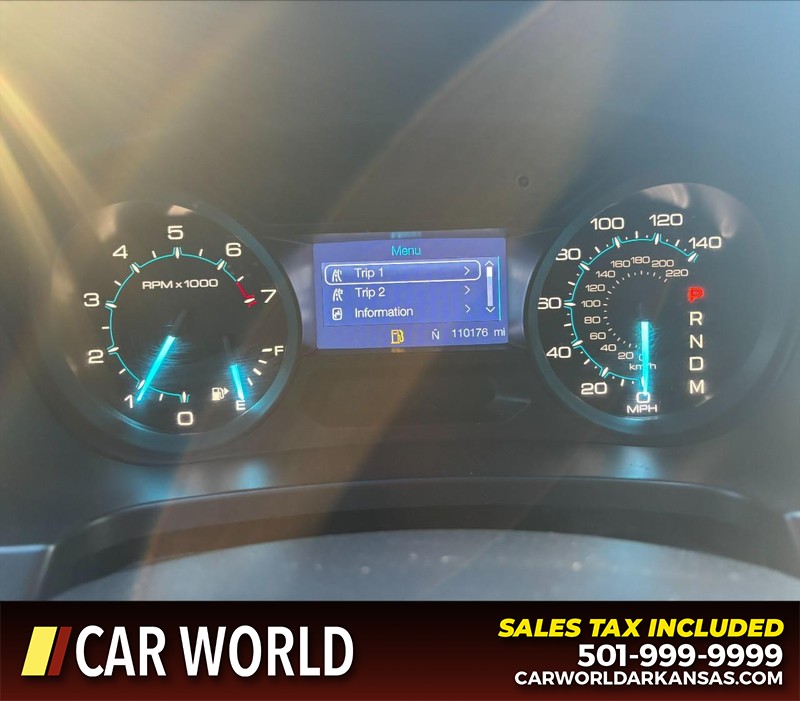 Ford Explorer Vehicle Full-screen Gallery Image 19