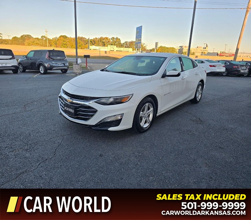 Chevrolet Malibu Vehicle Full-screen Gallery Image 3